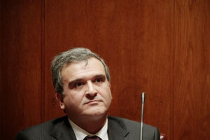 Leia o texto integral do parecer que deu o curso a Miguel Relvas