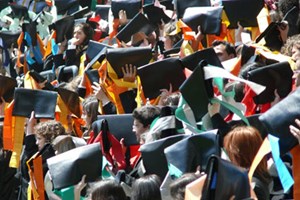 Menos 41% de licenciados no ensino superior privado em dez anos
