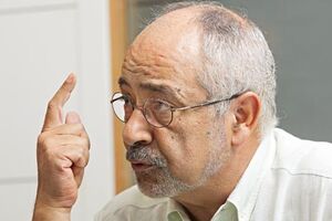 Moita Flores: "Estou doente mas não estou a morrer"