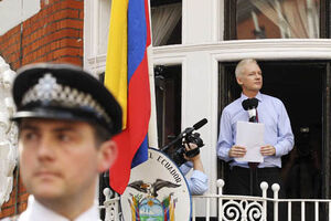 Assange pede fim da 'caça às bruxas'