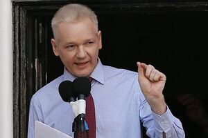 EUA consideram &quot;gratuitas&quot; acusações de Assange
