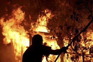 Incêndios provocam nuvem de fumo em Lisboa