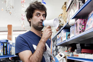 Às compras no bazar chinês (vídeo)