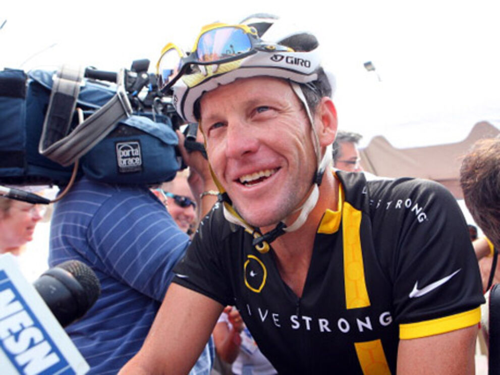 Armstrong perde os sete títulos do Tour