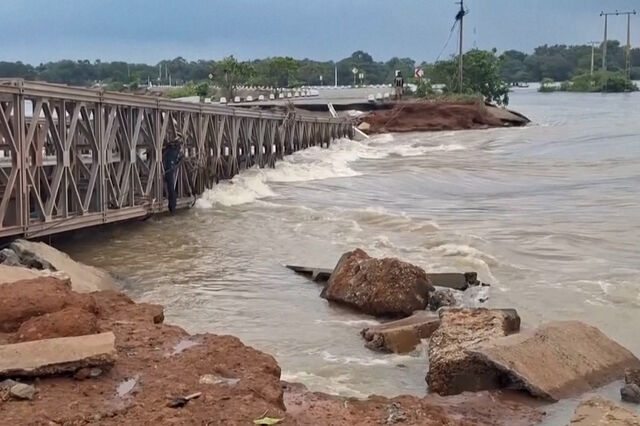 Imagens mostram cheias causadas por chuvas intensas no Sri Lanka 