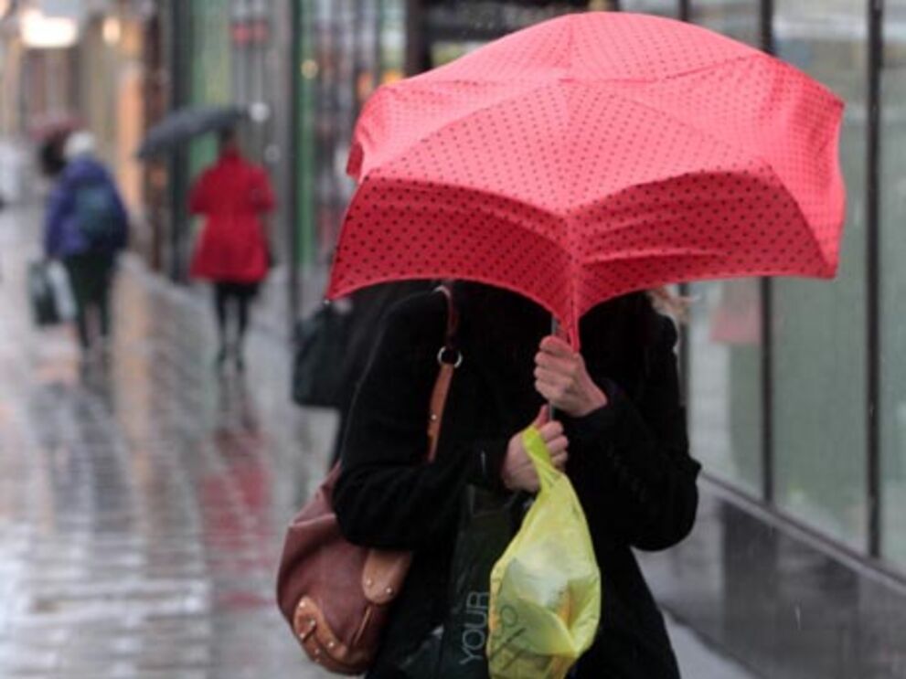 País em alerta amarelo devido a chuva e vento forte