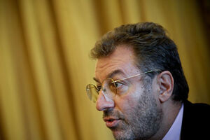 Crato e Gaspar estudam forma de minorar cortes no Ensino Superior