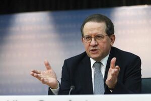 Constâncio: "É pertinente" dar a Portugal mais um ano para reduzir o défice