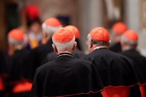 Livro diz que quatro em cada cinco padres são homossexuais 