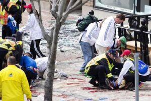 Maratona de Boston: Explosões fazem pelo menos três mortos