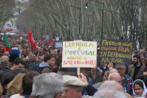 'Povo Unido contra a troika' sai hoje à rua