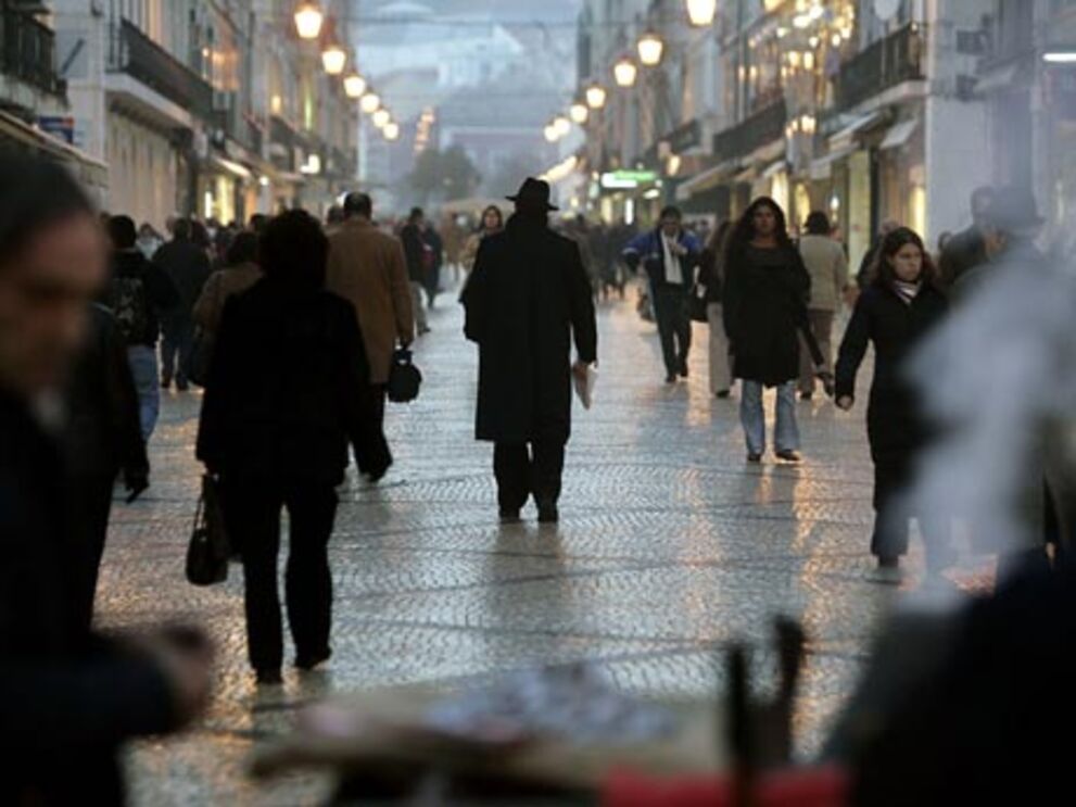 Oxfam: Austeridade pode levar mais 25 milhões de europeus para a pobreza até 2025