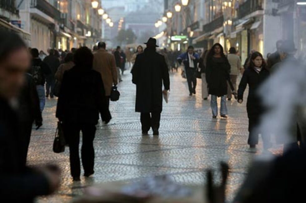 Confiança dos consumidores caiu em março