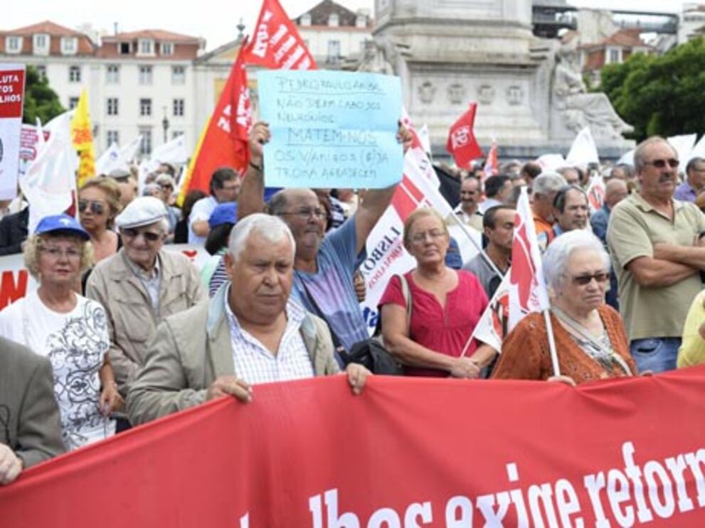 Vaga de greves contra cortes na Função Pública