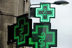 Farmácias querem cobrar conselhos