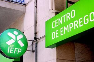 Desempregados inscritos nos centros de emprego estabilizam 