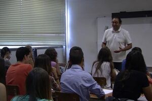Bruxelas quer professores com contrato a termo equiparados a efectivos
