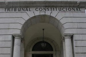 Constitucional vacinou todos os funcionários e juízes em abril, mas nega favorecimento