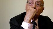 <![CDATA[ Escritores e docentes escrevem carta abe
