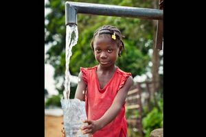 Oxfam denuncia que 1% da população detém metade da riqueza mundial