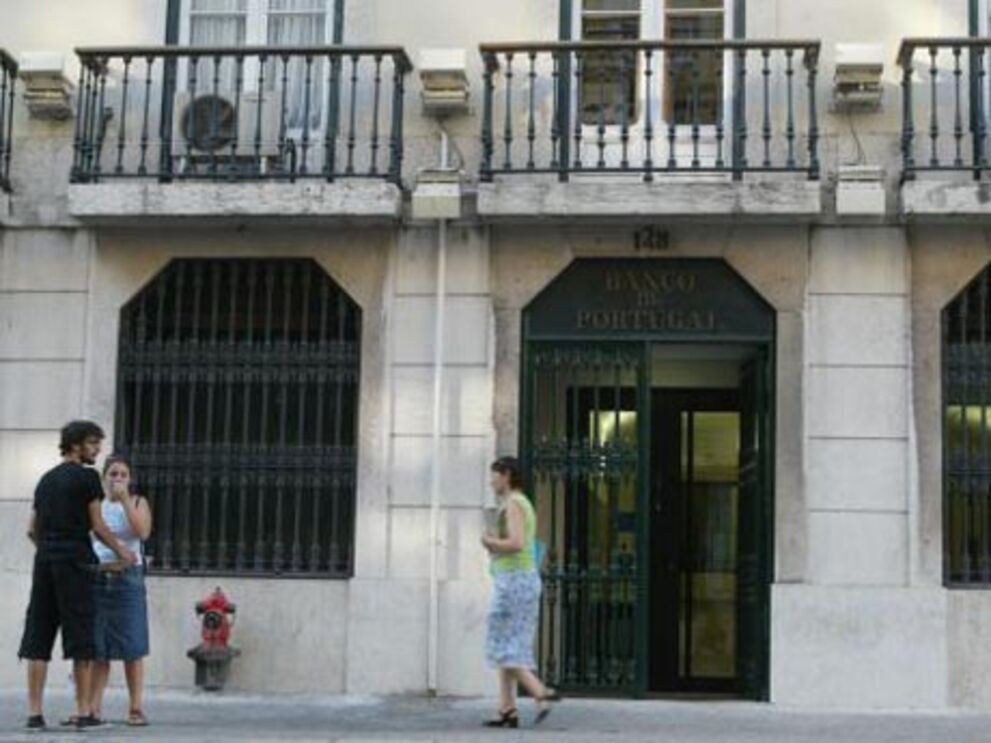 Banco de Portugal devolve subsídios a reformados