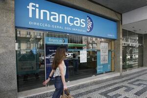 Contribuintes podem ter cartão que facilita pedido de factura