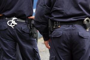 Um ferido em assalto a banco em Tires