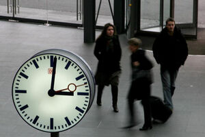 Hora vai mudar no domingo 