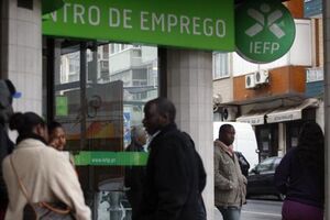 Governo aperta vigilância a desempregados 