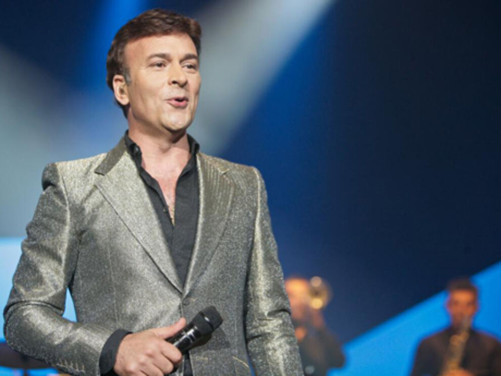 O músico Tony Carreira em palco