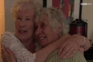 Estas gémeas não se viam há 78 anos (vídeo)