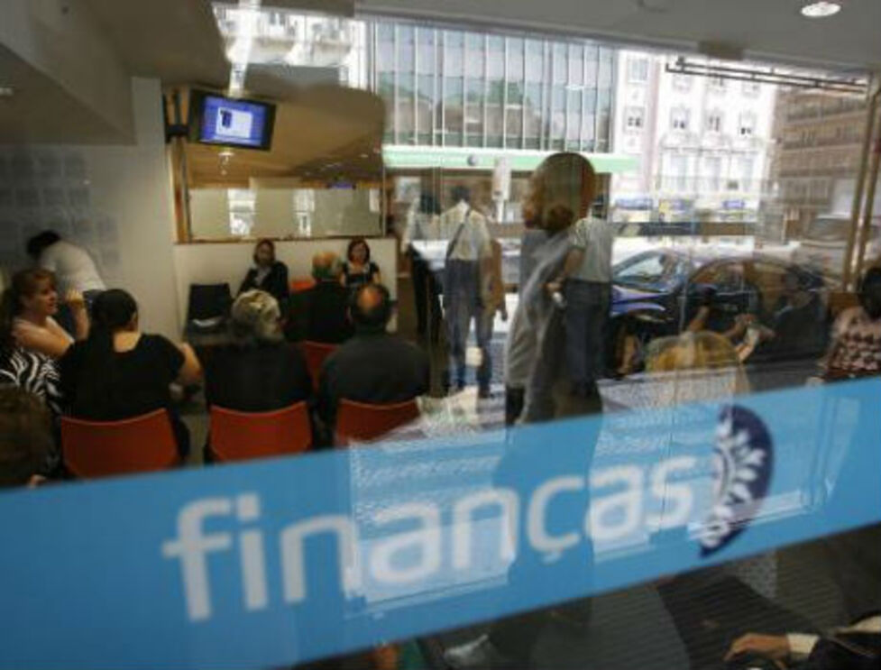 'Mensagem falsa' na Internet para contribuintes pagarem dívidas ao fisco