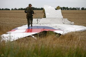 Voo MH17 foi atingido por 'numerosos objectos'