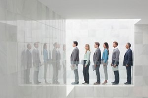 Está farto de procurar emprego sem sucesso? A ajuda pode estar na palma da mão