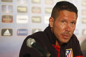 Desporto, futebol, Inglaterra, Atlético de Madrid, Manchester City, Diego Simeone, Manuel Pellegrini