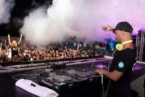 Diego Miranda, China