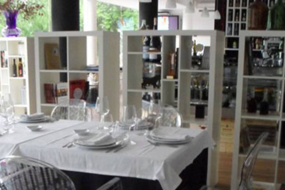 Tomba Lobos (Encerrado)