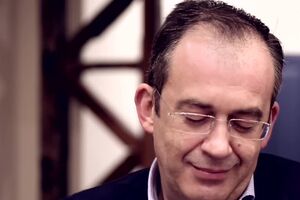 EntrevistaJose_Alberto_Carvalho.mp4