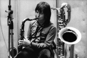 Bobby Keys Sax Solo  Can't You Hear Me Knocking  Rolling Stones.mp4