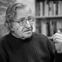 Noam Chomsky acha que Meghan Markle pode 'agitar' a monarquia