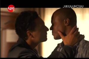 Beijo homossexual na novela Jikulumessu.mp4