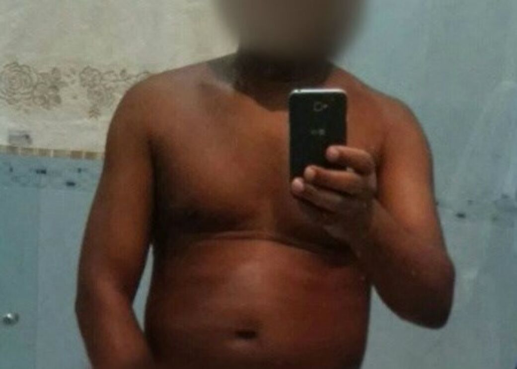 Padre brasileiro suspenso por aparecer nu em fotografias 