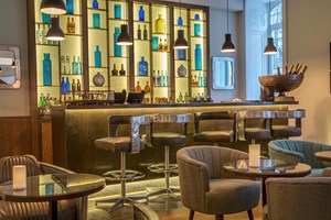 Há um novo bar inspirado em aviões