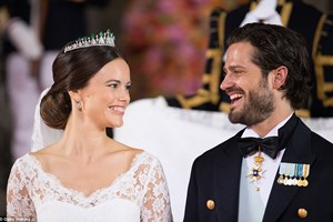 Carl Philip da Suécia e Sofia Hellqvist são marido e mulher