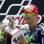 Lorenzo vence outra vez e está a um ponto de Rossi
