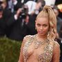 Beyoncé deu 285 mil euros por umas sandálias com diamantes