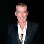Pierce Brosnan detido por causa de uma faca