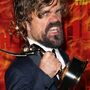 Guerra dos Tronos. Tyrion Lannister nu no bosque 