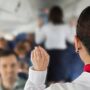 Hospedeira de bordo cobrava 2.000 euros por sexo no avião