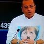 Eurodeputado italiano compara Merkel a Hitler
